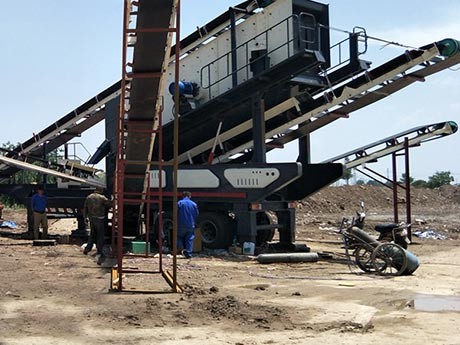投資一臺移動石子破碎機設備多少錢?