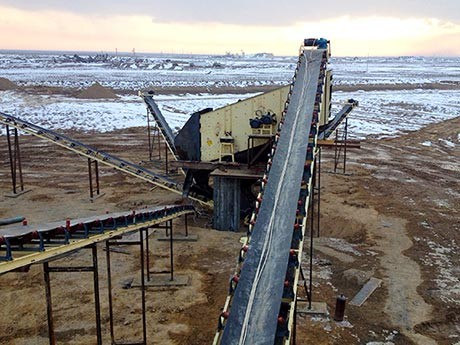 日產(chǎn)1000噸左右石子加工設(shè)備要多少錢（含型號及案例）