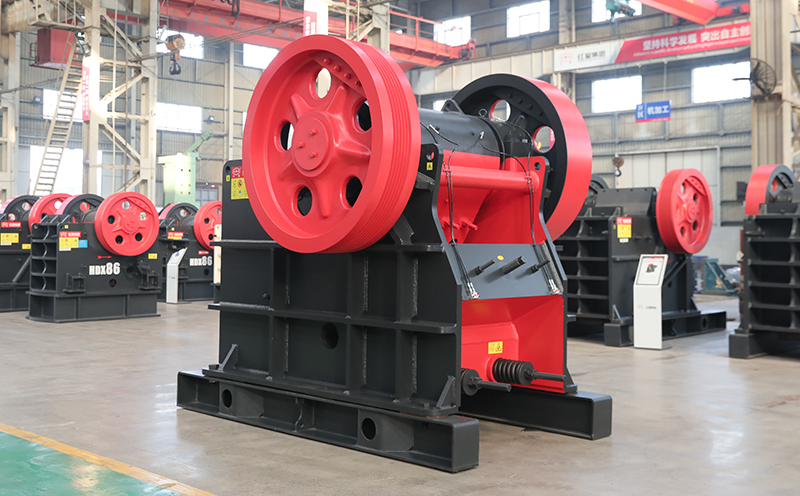 石灰?guī)r破碎機