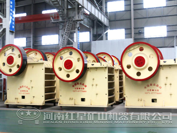 顎式破碎機(jī)車間6