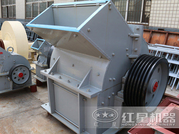 石頭粉碎機(jī)之錘式破碎機(jī)
