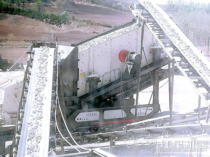 移動式篩分一體機篩分石料實拍 移動式篩分一體機篩分石料實拍