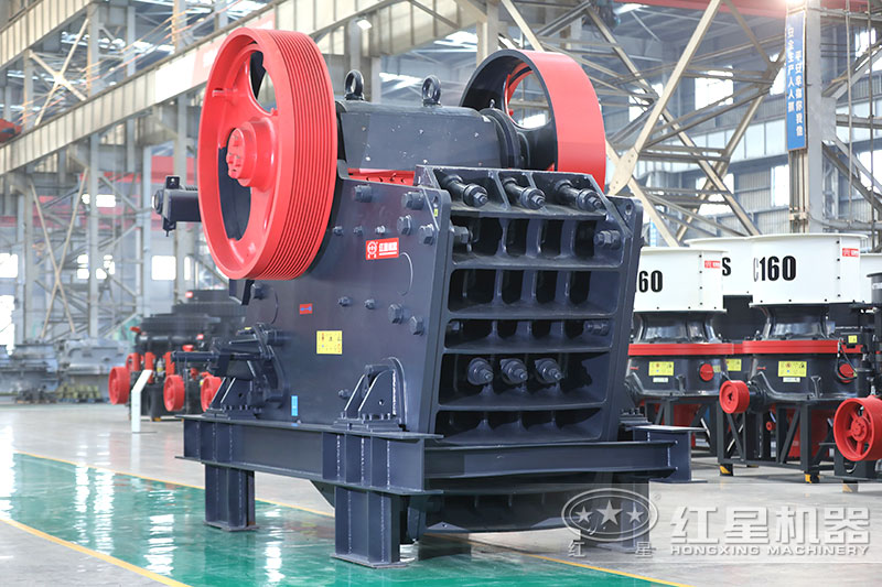 顎式破碎機是常用的粗碎設備 顎式破碎機是常用的粗碎設備