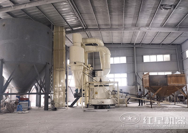 雷蒙磨是礦石磨粉生產線常見設備,棒磨機也不以外 雷蒙磨是礦石磨粉生產線常見設備,棒磨機也不以外