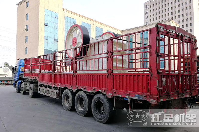 小型細鄂破裝車發貨