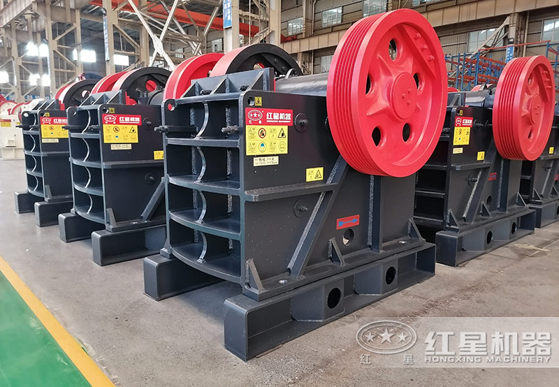 顎式破碎機用于粗碎 顎式破碎機用于粗碎