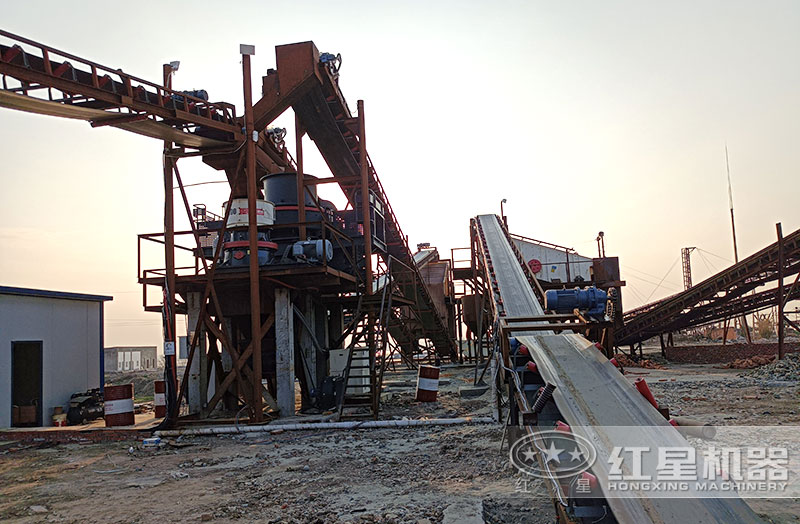 鄂破+圓錐破+沖擊式制砂機(jī) 鄂破+圓錐破+沖擊式制砂機(jī)