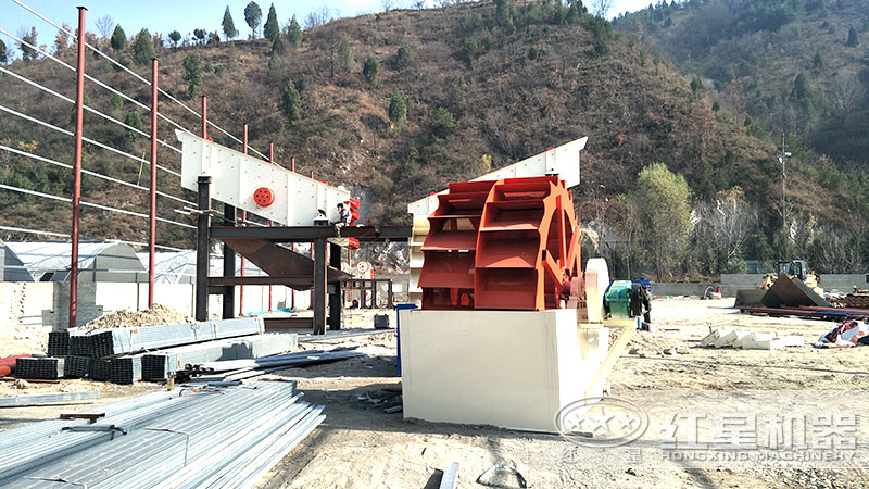 洗砂機(jī)設(shè)備砂石安裝現(xiàn)場 洗砂機(jī)設(shè)備砂石安裝現(xiàn)場