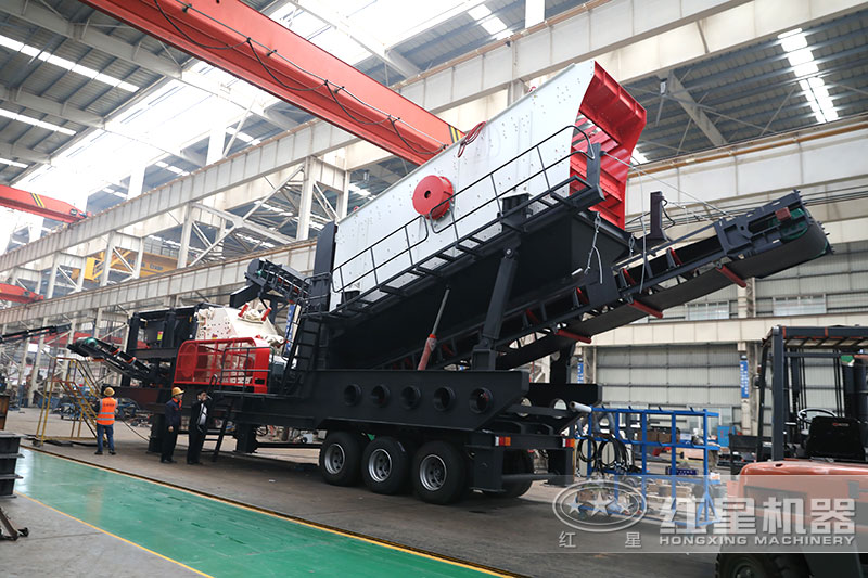 紅星機器移動石灰石粉碎機車間展示 紅星機器移動石灰石粉碎機車間展示