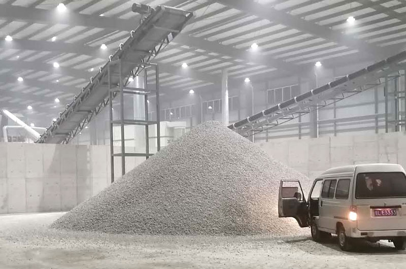 碎石粉沙機小型的，產(chǎn)量20-30方多少錢？型號推薦