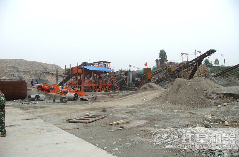 多臺對輥制砂機(jī)組合生產(chǎn)線，總費用80萬