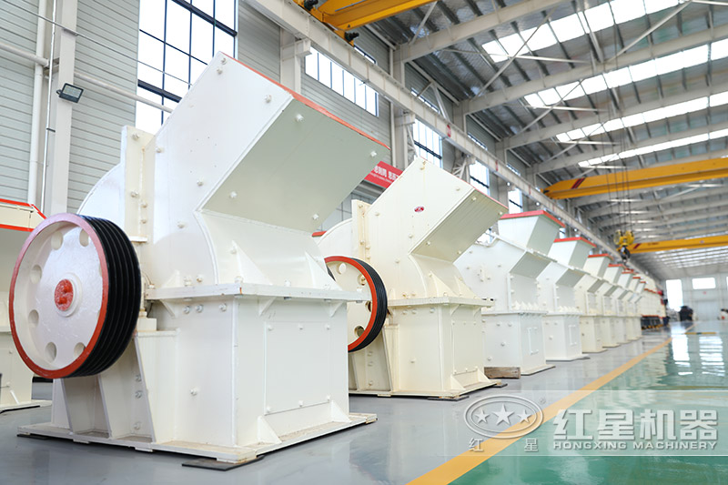 小型錘式破碎機-800錘破車間展示 小型錘式破碎機-800錘破車間展示