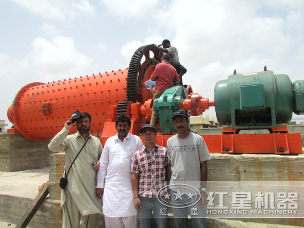 褐煤球磨機現(xiàn)場圖