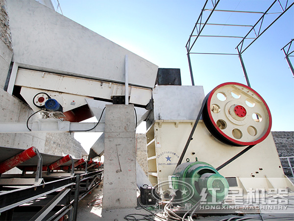 顎式破碎機現場實拍