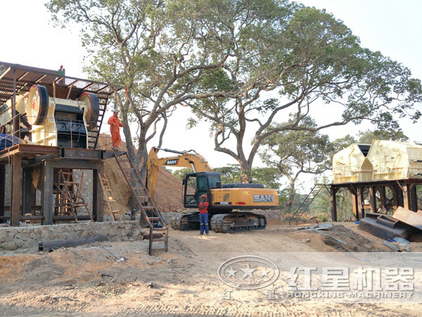 破碎機作業(yè)現(xiàn)場