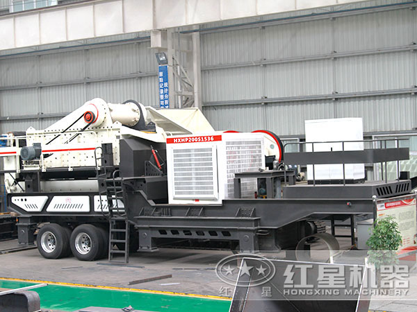 移動(dòng)碎石機(jī)車間實(shí)拍