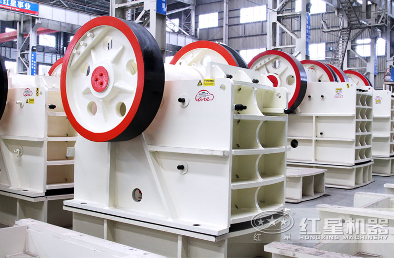 顎式破碎機車間