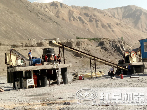 高嶺土破碎機(jī)加工現(xiàn)場(chǎng)