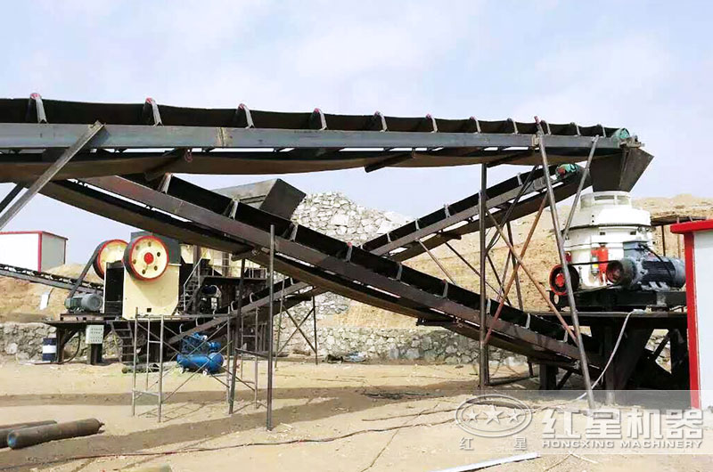 大理石碎石機(jī)破碎現(xiàn)場