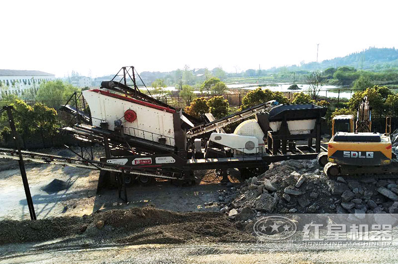 移動錘式破碎機現場