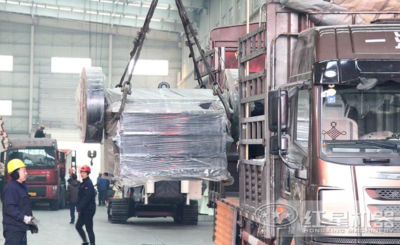 沙石粉碎機之顎破發貨