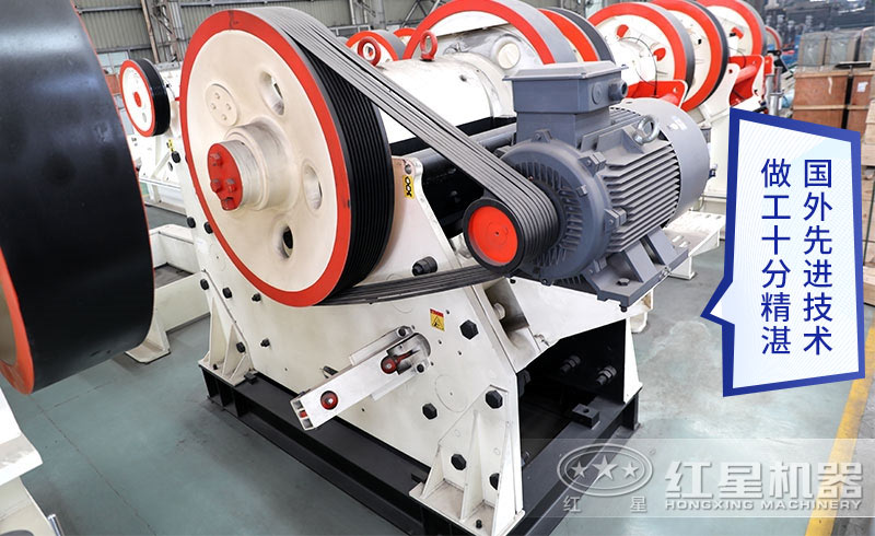 顎式破碎機近距離實拍圖