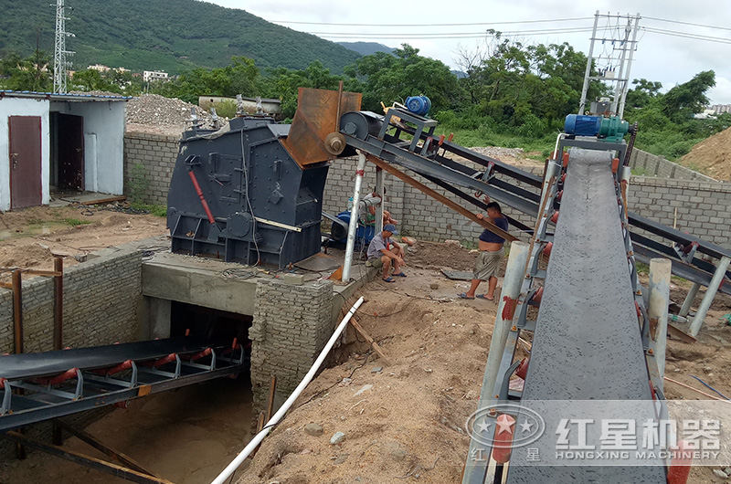 PF系列強(qiáng)力反擊式破碎機(jī)應(yīng)用現(xiàn)場