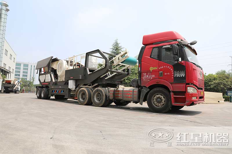 移動輪式破碎機(jī)可以搭載哪些破碎設(shè)備，市場價格是多少