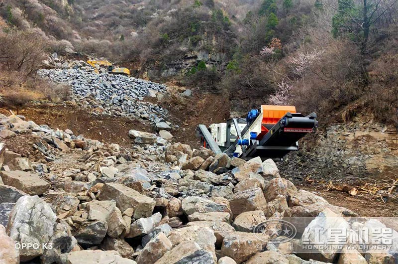 一小時300噸花崗巖制砂，移動破碎站選什么制砂機用