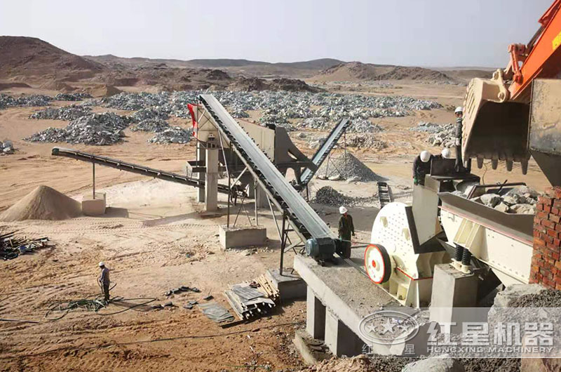 出口到巴基斯坦的大型碎石機生產現場