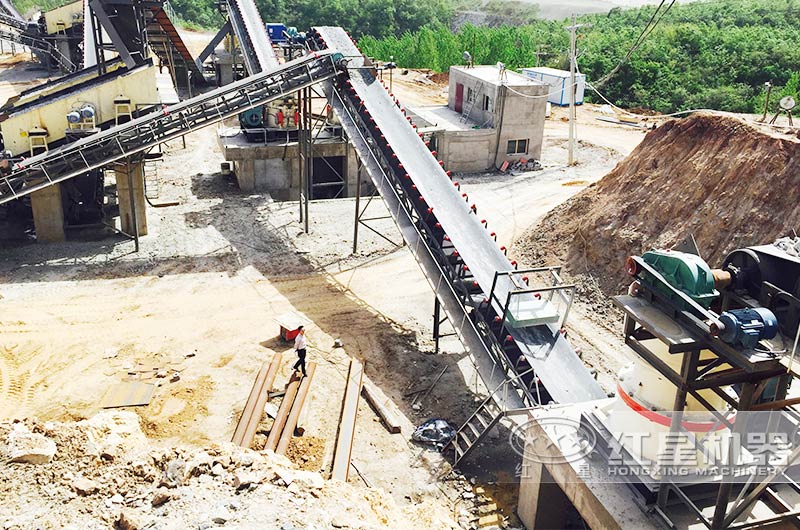 出口到尼日利亞的大型碎石機生產現場