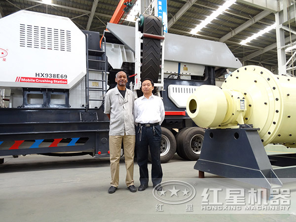 移動(dòng)破碎站廠區(qū)實(shí)拍圖