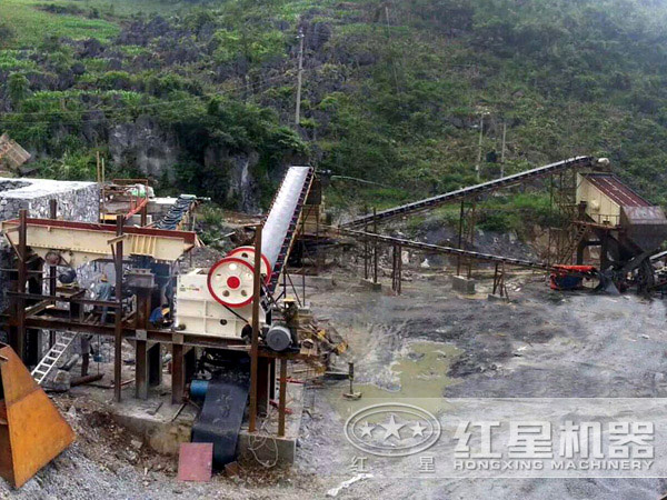 江西小型石子粉碎機應用現場圖